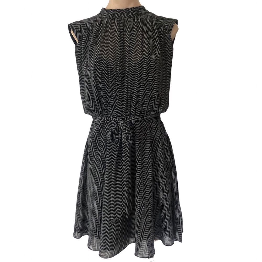🌿 PORTMANS 🌿 New with tags sleeveless fit and flare dress with belt size 12 - Picture 1 of 10